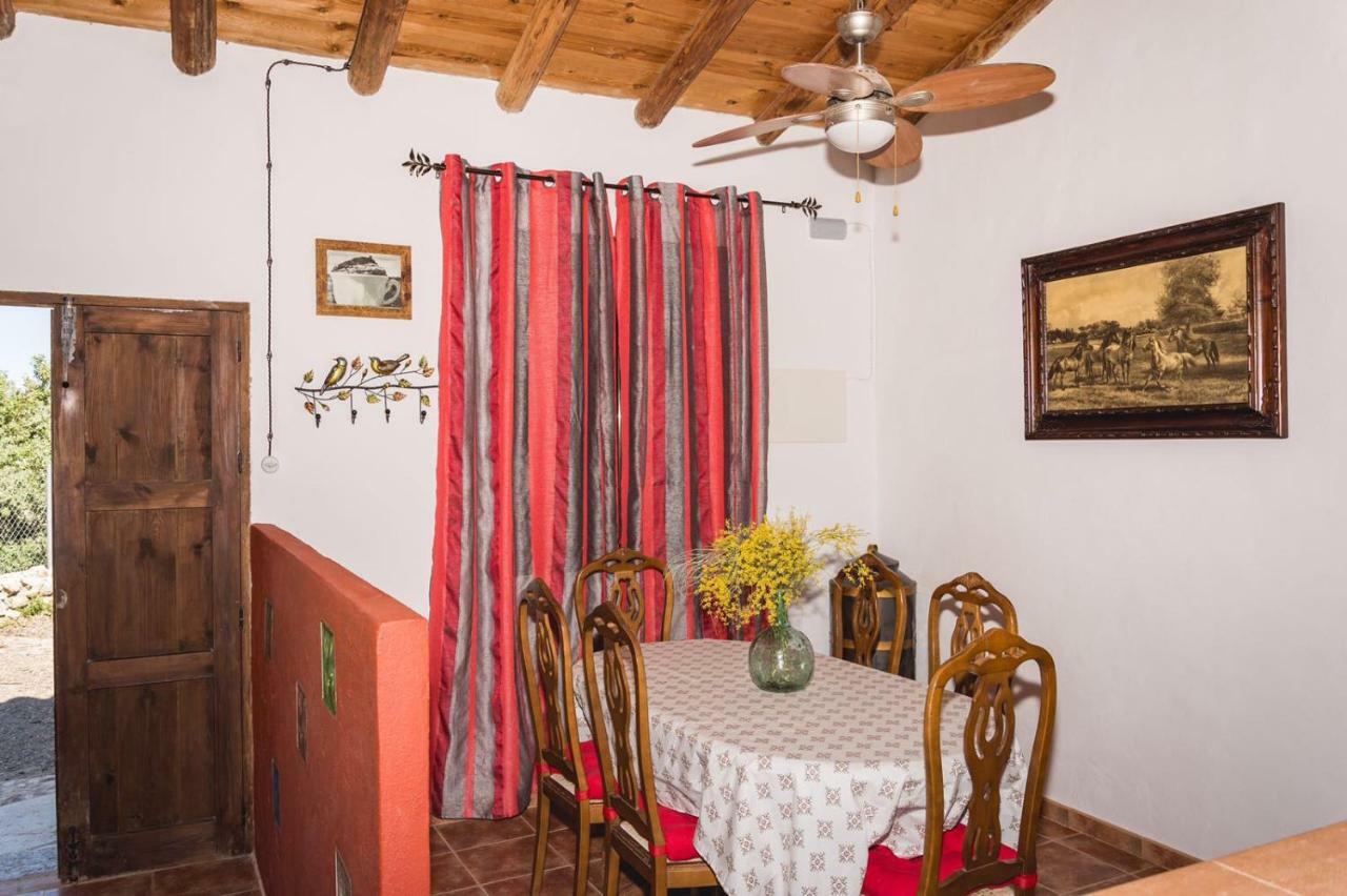 Вилла Finca El Tesorillo Саара-де-ла-Сьерра Экстерьер фото